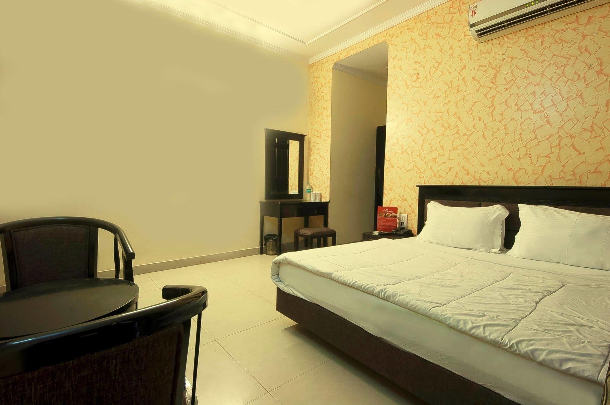 Hotel Sunrise دلهي المظهر الخارجي الصورة